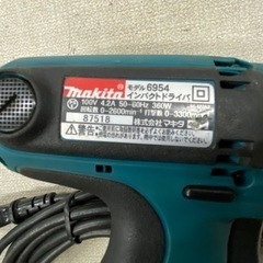 🌲【電動工具】makita インパクトドライバ 6954 コード式 電動工具 100V 【地域最大の品揃え･電動工具高価買取アールワン田川】の画像