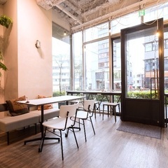【時給1200円〜】週1〜OK！カフェスタッフ募集