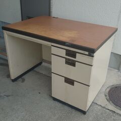 【0円】中古オフィスデスク 3種類（好きな物だけでもOK）の画像