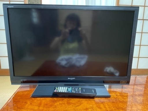 液晶カラーテレビ