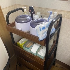 【無料】ワゴン、棚を引き取ってくれる方