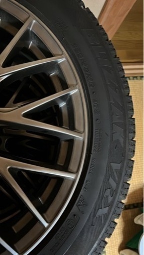 スタッドレス ブリジストン ブリザック ホイール付き 235/50R18 18インチ×7.5J  PCD：114.3  穴数：5  インセット：38