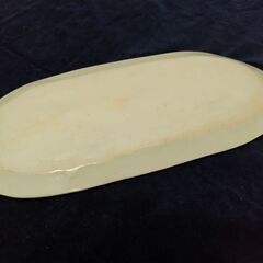 手作りの青磁色の長皿ですの画像