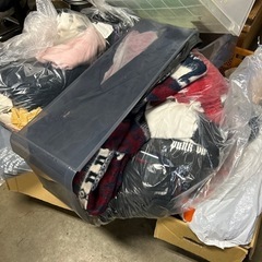 大量の服をお譲りします！！！