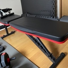 トレーニングベンチとマット