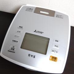美品 三菱 IHジャー炊飯器 5.5合炊き ピュアホワイト NJ-E10J6-W 炭炊釜 Joshinオリジナルモデル 2017年製の画像