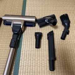 HITACHI PV-BEH900 日立コードレス掃除機の画像