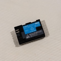 Canon純正 一眼レフ用バッテリー LP-E6Nの画像