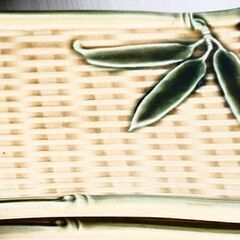 九谷焼の湯呑や大きなボウルなどの画像