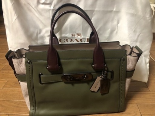 コーチ　スワッガー　ハンドバック
