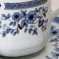 Fine Chinaのティーカップ＆ソーサーのセットの画像