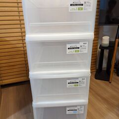 ニトリ衣装ケースM×3個、L×1個（押入れケース）の画像