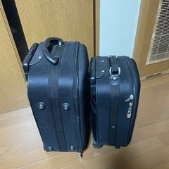 旅行用スーツケース/キャリーバッグ　無料の画像