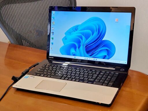 東芝ハイエンド巨大17インチ高精細1600x900【起動7秒  CPUスコア : 5343】【win11 + win10】 i7 SSD240GB office JW-CAD