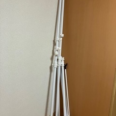 【取り置き中】ハンガーラック　つっぱり棚　衣類収納の画像