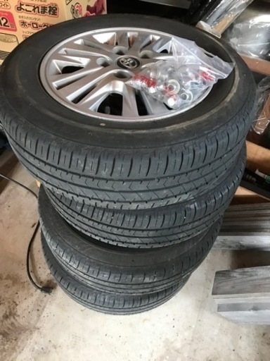 タイヤホイール付き