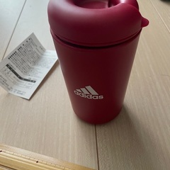 アディダス　ボトル　水筒　コップの画像
