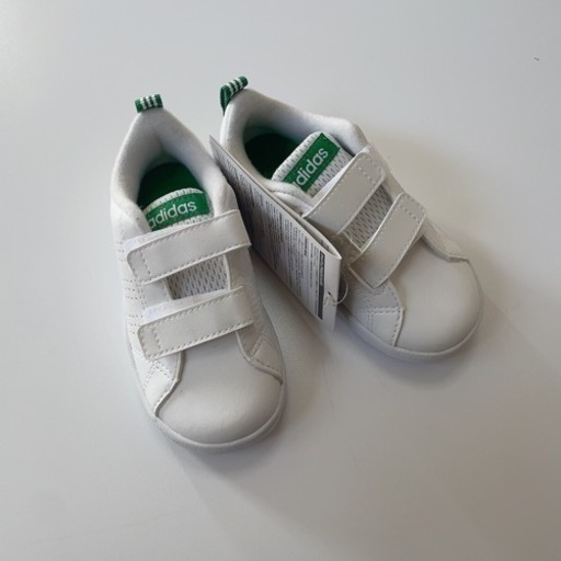 新品 adidas  14.0cm シューズ