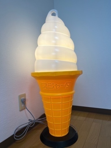 お渡し決定しましたソフトクリーム　照明　看板