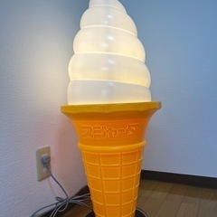 お渡し決定しましたソフトクリーム　照明　看板