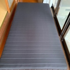 シングルベッド