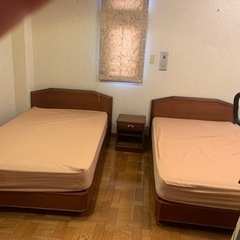 シングルベッド　2つの画像