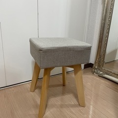 スツール　オットマン