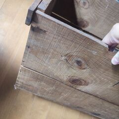 りんご箱2個の画像