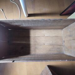 りんご箱2個の画像