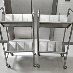 キャスター付きブックラックワゴン