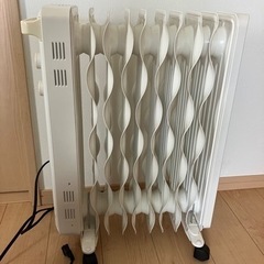アイリスオーヤマ　オイルヒーター　2017年製