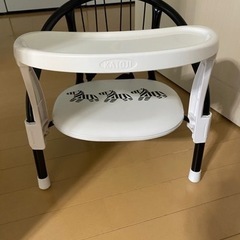 あげます　子供用　豆いす　テーブル付きの画像
