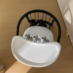 あげます　子供用　豆いす　テーブル付きの画像