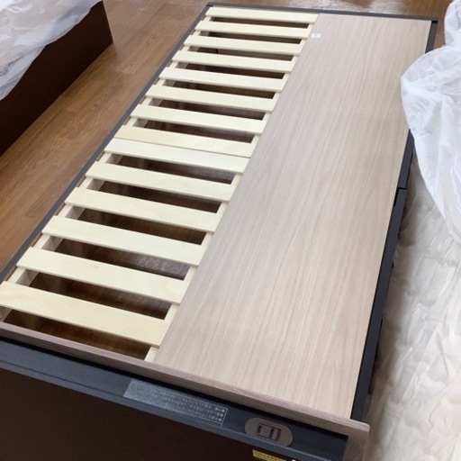 薄型ヘッドボード 引き出し付きシングルベッド【トレファク 川越店】