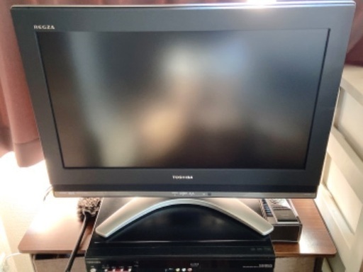 東芝　TOSHIBA  REGZAテレビ　VARDIADVDレコーダーセット