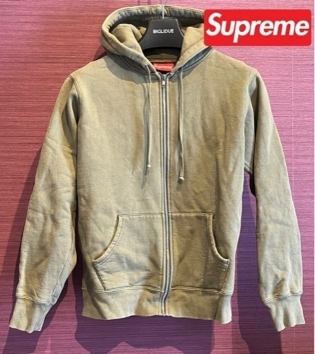 Supreme シュプリーム　パーカー