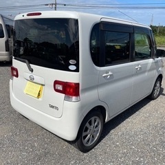 ブラックの方も分割可能な自社ローンの車屋です！車検6年6月　タント　平成21年式　走行12万キロ　ナビ　Bluetooth  テレビ　左側電動スライドドア　スマートキーの画像