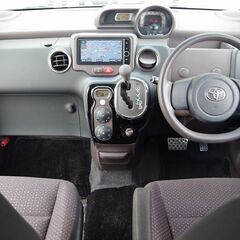 【小回りが効いて運転がしやすい車！！】　車高が広くて視野が広がるので運転がしやすいです。の画像