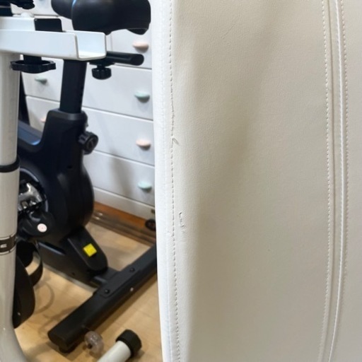 【超美品‼️】定価85,200円♪ スタイリッシュ 160cm幅4人掛けダイニングテーブルセット 鏡面仕上げホワイト♪