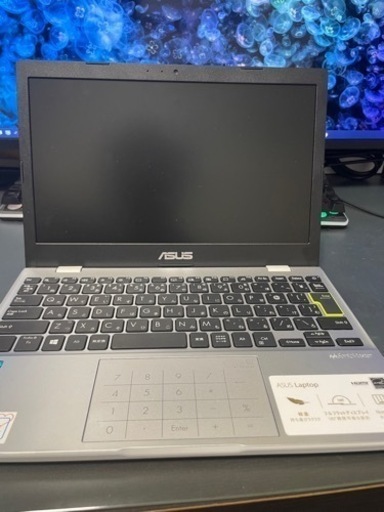 【ほぼ新品】E210MA-GJ003W　win11無償アップグレードOK