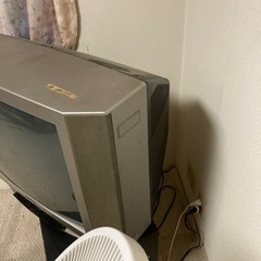 ブラウン管テレビ ジャンク電源は入ります　500円あげるので持ってっての画像