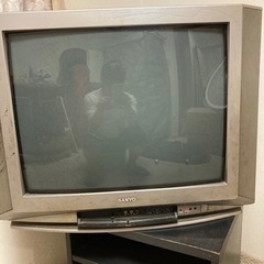 ブラウン管テレビ ジャンク電源は入ります　500円あげるので持ってって