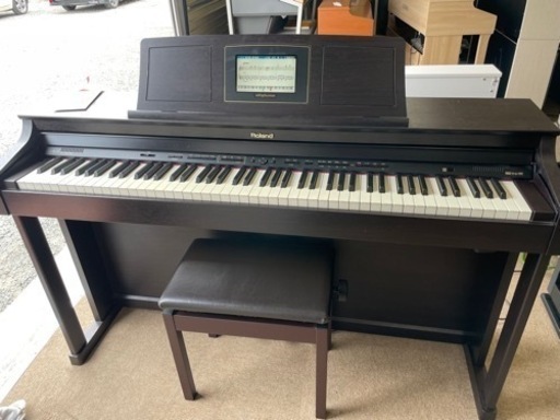 Roland 88鍵盤電子ピアノHPi-6F 液晶画面に譜面が出る 「デジスコア」に魅力をコンパクトに。「音」「タッチ」もグレードアップしたエントリー・モデル