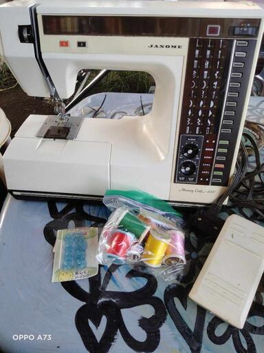 ジャノメミシン　メモリークラフト6000