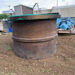 雨水貯水槽　水槽、金魚飼育　畑の貯水槽　グラスファイバー製、軽くて丈夫　引き取り限定の画像
