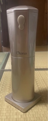 qtonaドウシシャ 大人のかき氷器 コードレス ゴールド CDIS18CGD