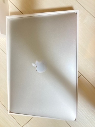 MacBook Air 13インチ　メモリ8 容量256ギガ
