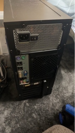 ゲーミングパソコンとモニター