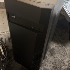 ゲーミングパソコンとモニター