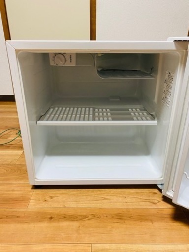 冷蔵庫！小型！AQUAノンフロン直冷式冷蔵庫！